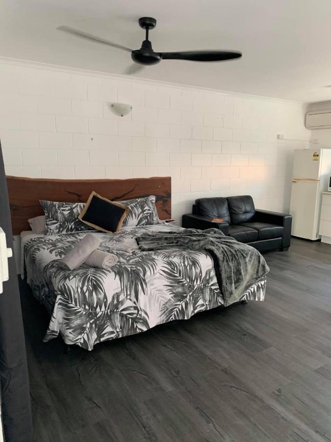 Motel On Mitchell Таунсвил Екстериор снимка